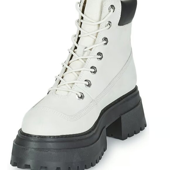 Timberland Sky 6 In Lace Up White Women Boots Size 9 - Picture 1 of 12